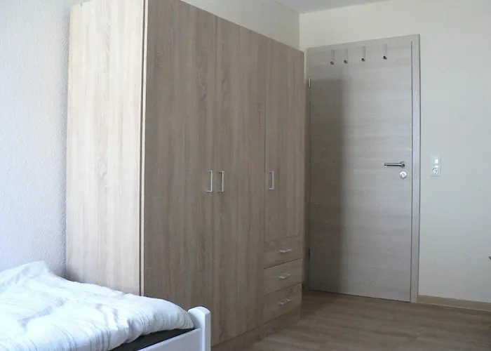 Gaestehaus Haalck Hostel *