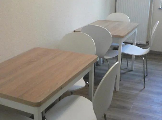 Gaestehaus Haalck Hostel *